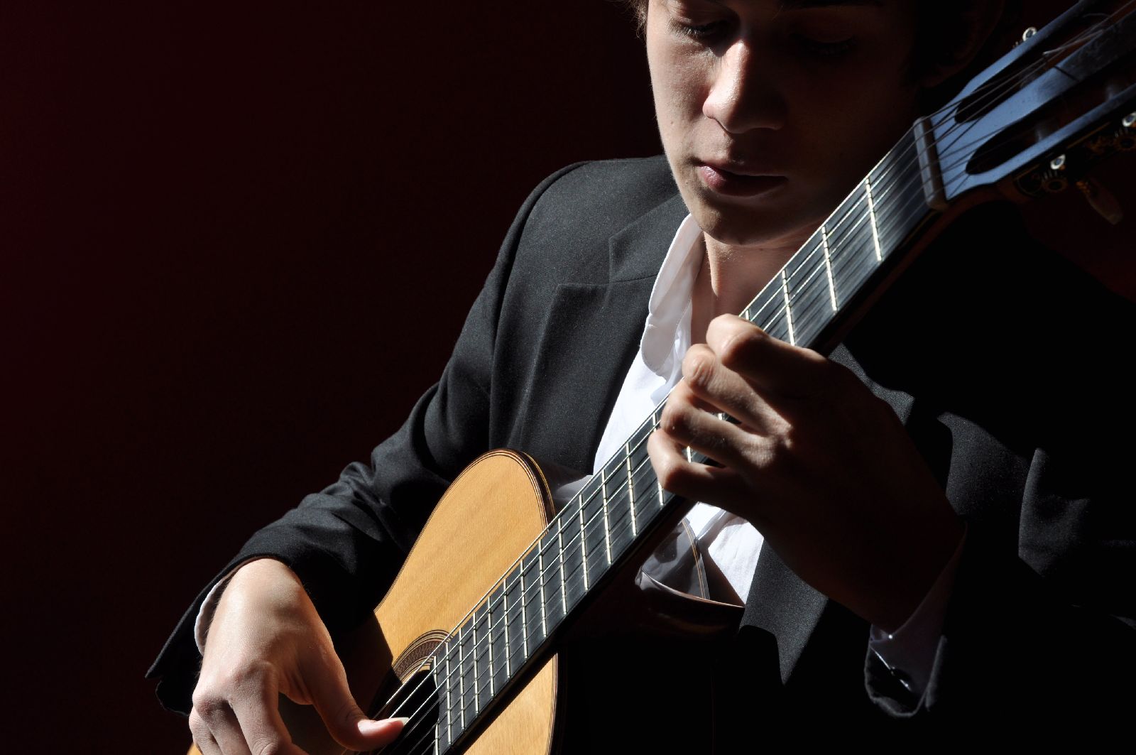 Vendredi 9 octobre 2020 à 21h00 : Soirée musicale de Grimaud Thibaut GARCIA « La guitare virtuose et poétique »